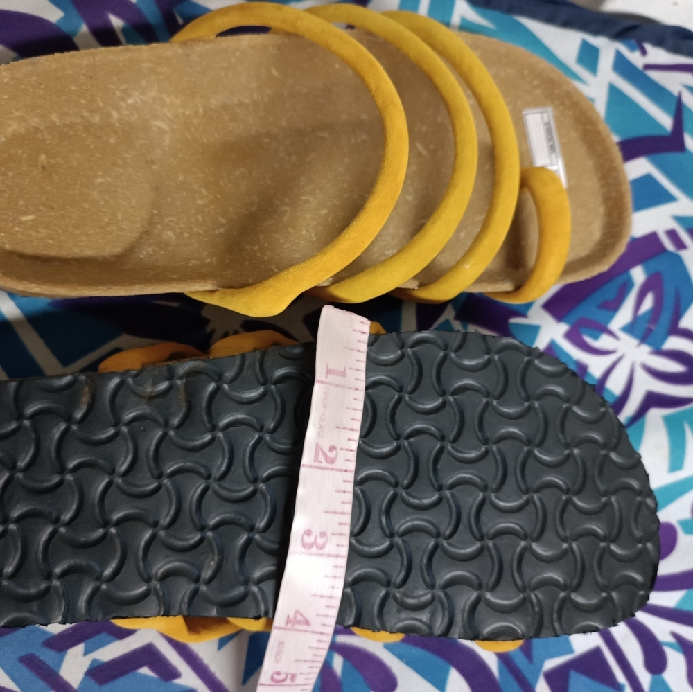 Sandals - Picture 4 of 4
